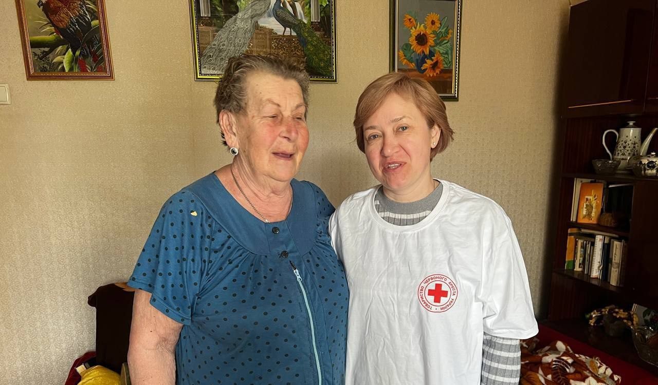 Турбота, яка зігріває серця: понад 15 000 послуг для самотніх киян за місяць